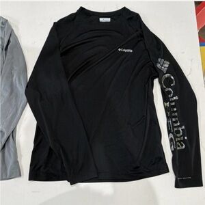 Lot of 2 Columbia Fishing Shirts Long Sleeve Gray, Black, Camo